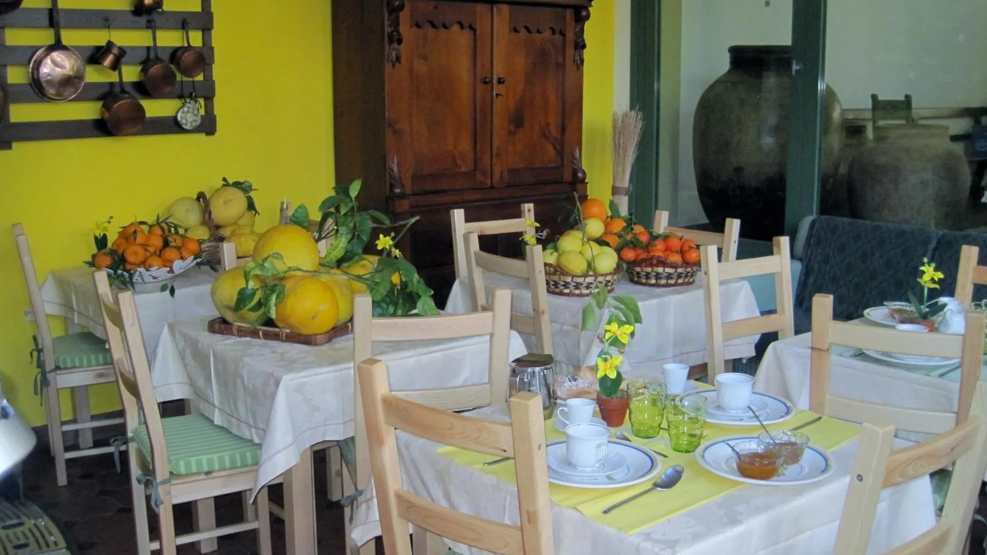 Bed & Breakfast Lirma B&B Cefalu Italy